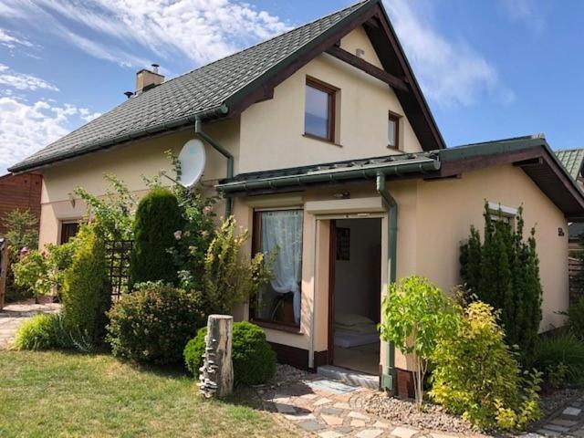 Villa Dom Caloroczny Sarbinowo Extérieur photo